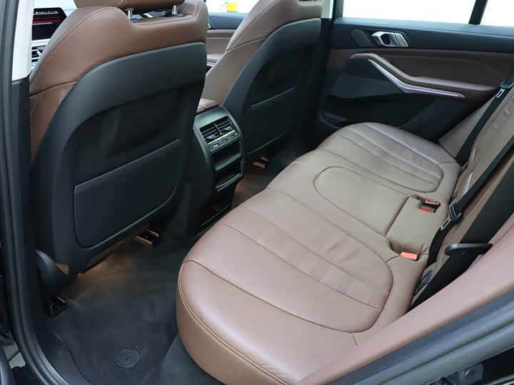 Фото 12 - BMW X5