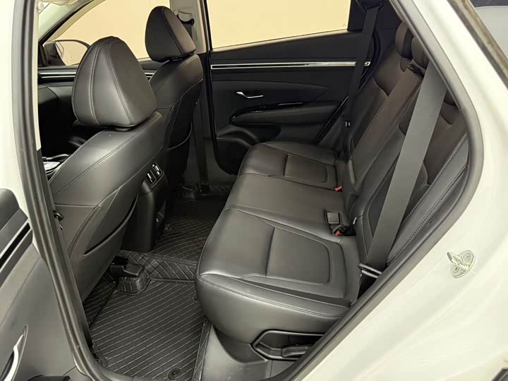 Фото 14 - Hyundai Tucson L