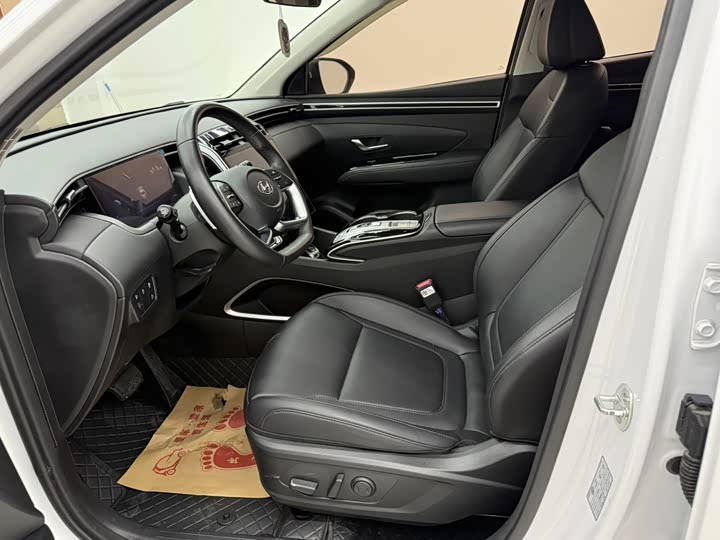 Фото 7 - Hyundai Tucson L