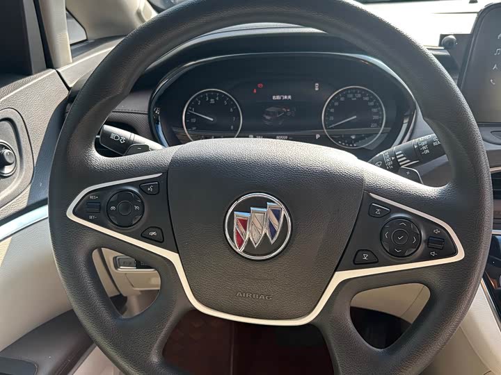 Фото 13 - Buick GL8 ES