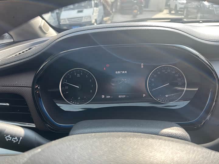 Фото 14 - Buick GL8 ES