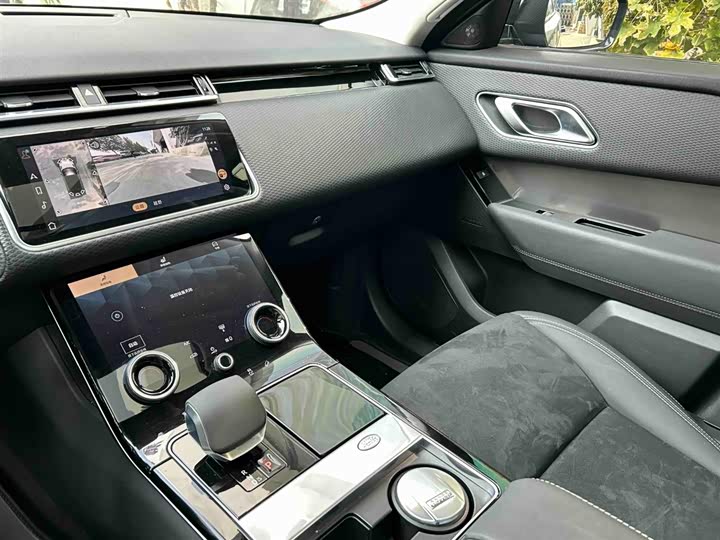 Фото 8 - Land Rover Range Rover Velar