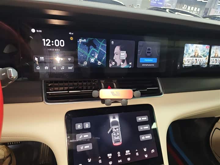 Фото 13 - LiXiang One