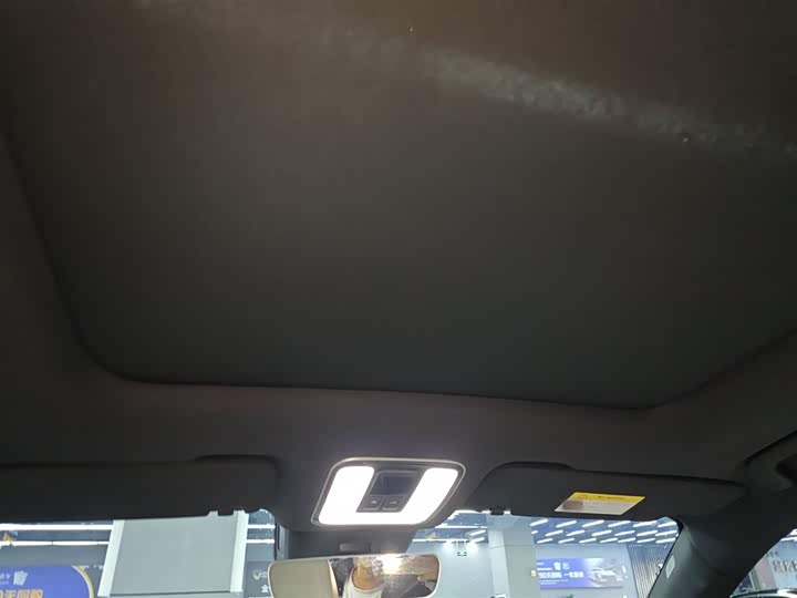 Фото 18 - LiXiang One