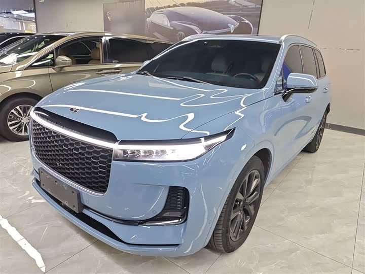 Фото 2 - LiXiang One