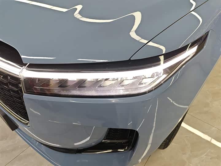 Фото 24 - LiXiang One