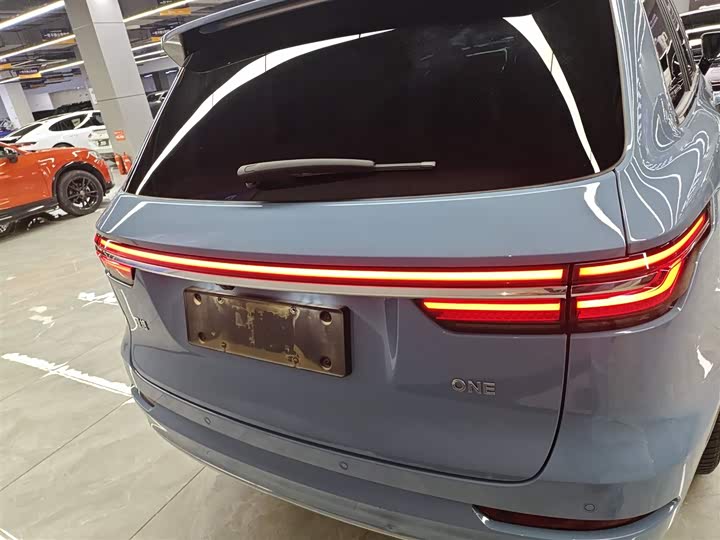 Фото 6 - LiXiang One