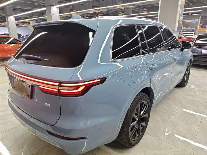 Фото 7 - LiXiang One