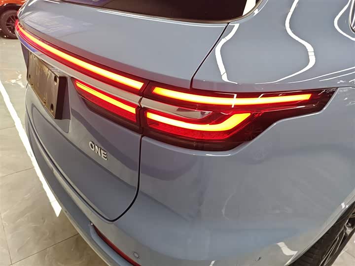 Фото 8 - LiXiang One