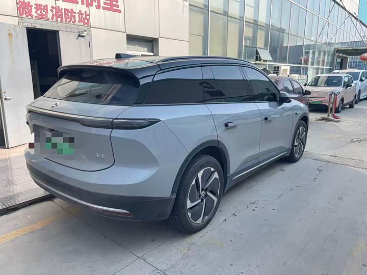 Фото 2 - Nio ES6