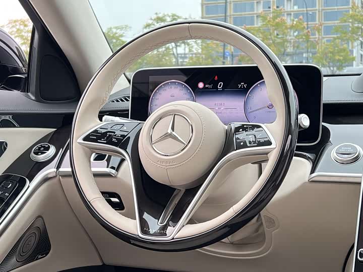 Фото 10 - Mercedes-Benz Maybach S-Class