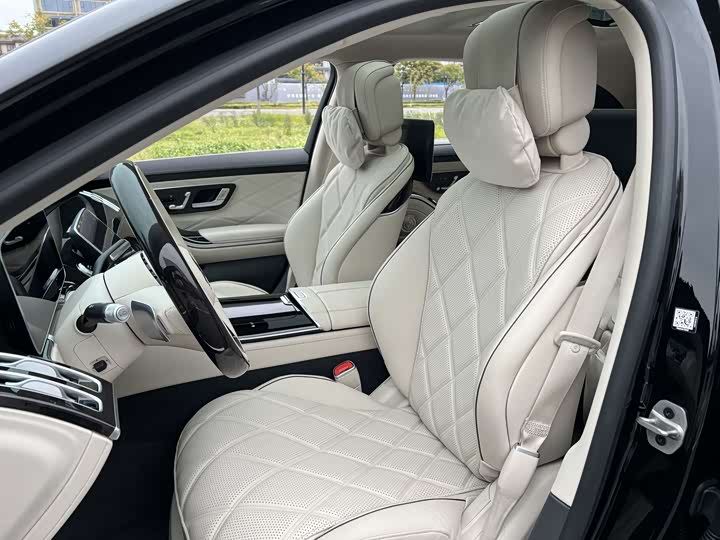 Фото 13 - Mercedes-Benz Maybach S-Class