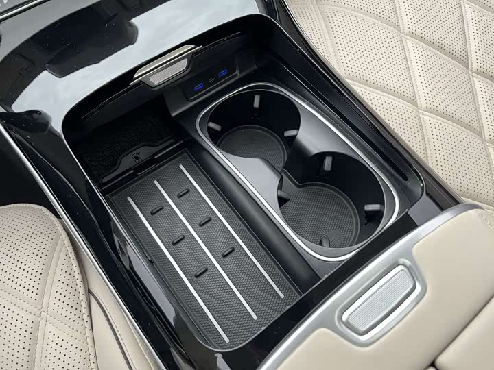 Фото 20 - Mercedes-Benz Maybach S-Class