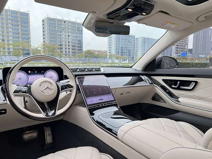 Фото 9 - Mercedes-Benz Maybach S-Class