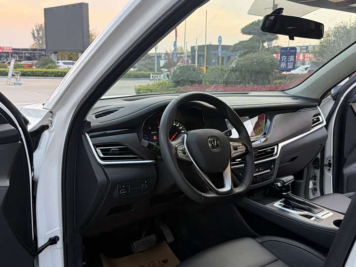 Фото 12 - Changan CS35 Plus