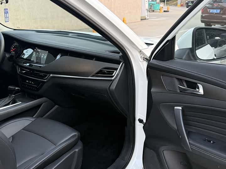 Фото 9 - Changan CS35 Plus