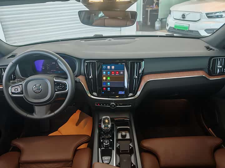 Фото 18 - Volvo S60