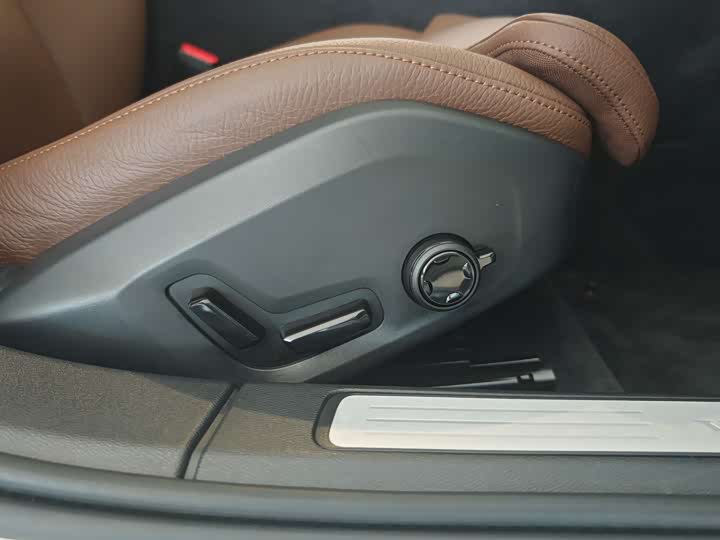 Фото 27 - Volvo S60