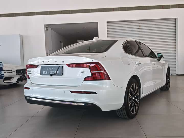 Фото 5 - Volvo S60