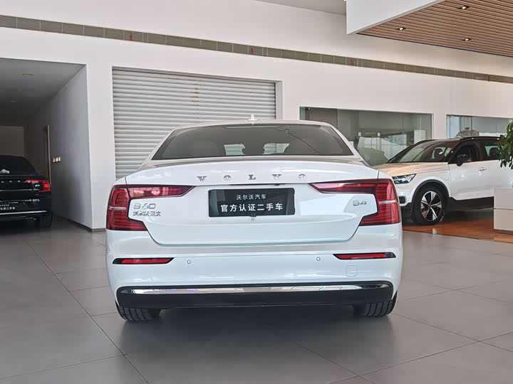 Фото 6 - Volvo S60