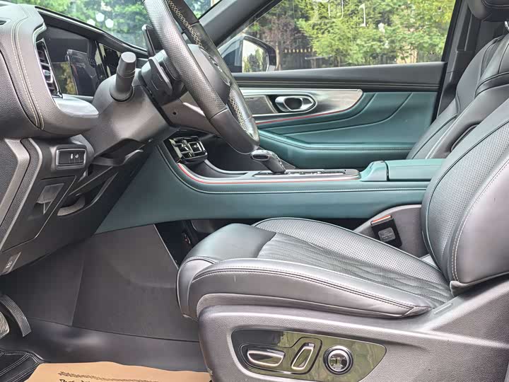 Фото 10 - GAC Trumpchi GS8