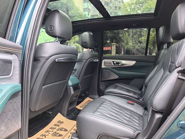 Фото 13 - GAC Trumpchi GS8