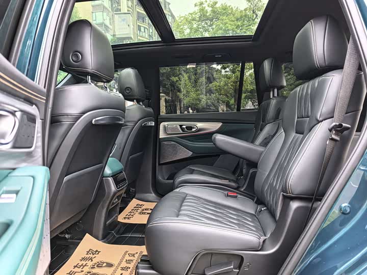 Фото 14 - GAC Trumpchi GS8