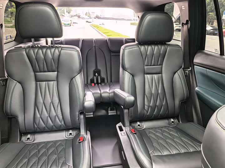 Фото 18 - GAC Trumpchi GS8