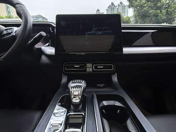 Фото 24 - GAC Trumpchi GS8