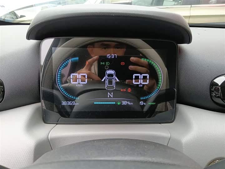 Фото 12 - Leapmotor T03