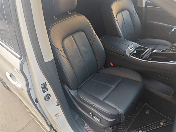 Фото 25 - GAC Trumpchi M8