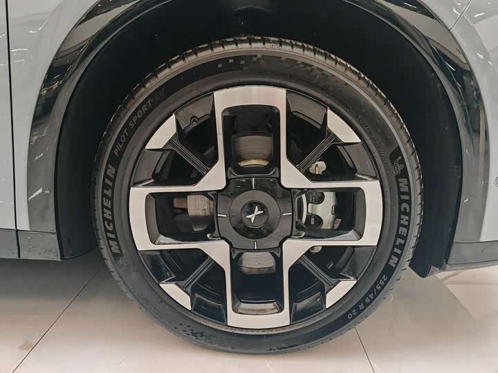 Фото 14 - XPeng G7