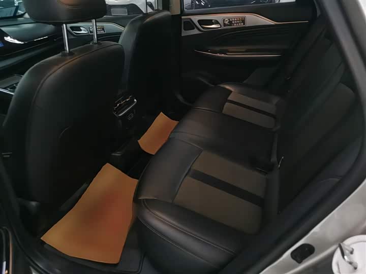 Фото 17 - GAC Aion S