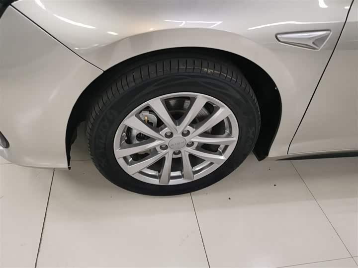 Фото 23 - GAC Aion S