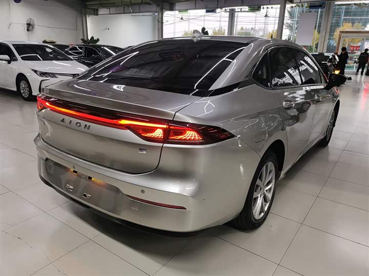 Фото 7 - GAC Aion S