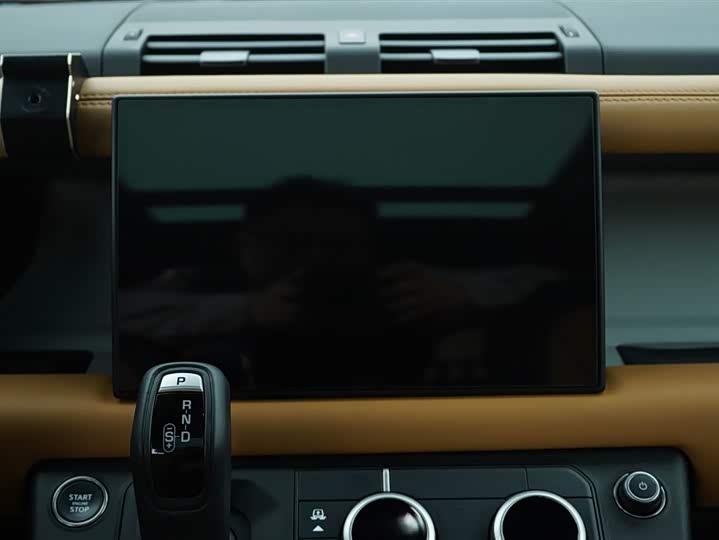 Фото 18 - Land Rover Defender