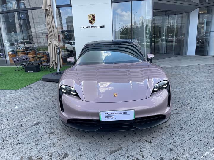 Фото 3 - Porsche Taycan