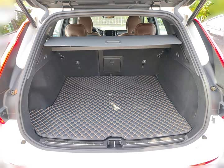 Фото 26 - Volvo XC60