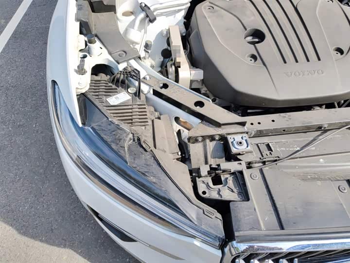 Фото 28 - Volvo XC60