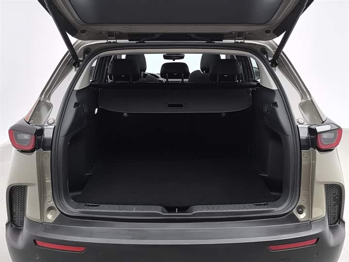 Фото 16 - Mazda CX-50