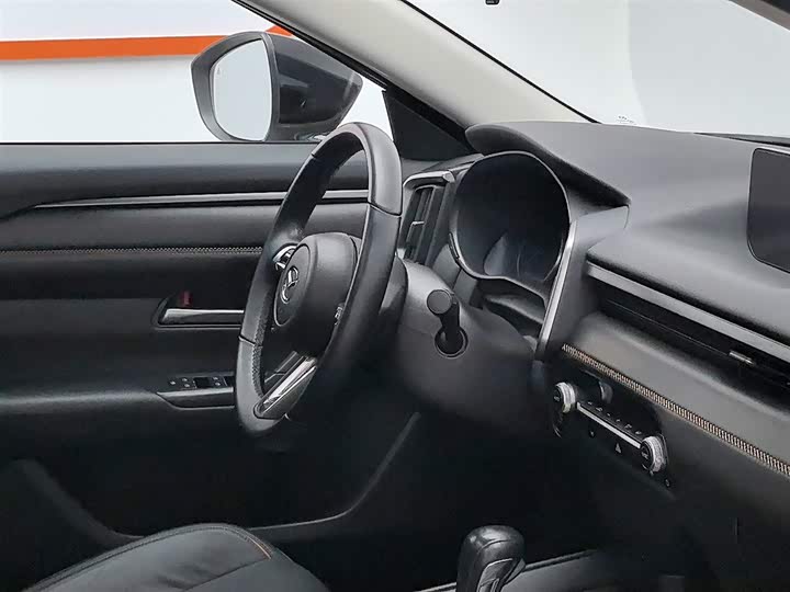 Фото 22 - Mazda CX-50