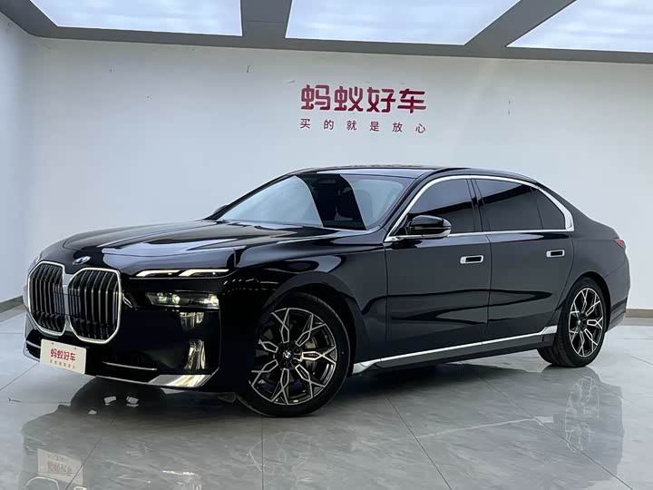 Фото 1 - BMW 7 Series