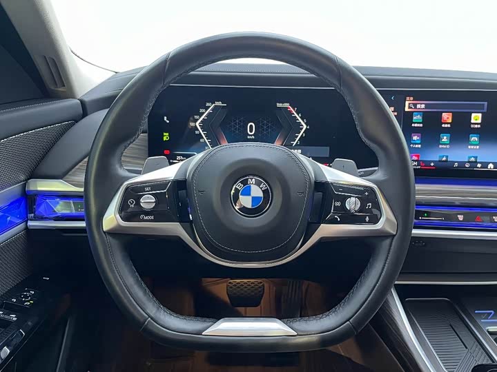 Фото 15 - BMW 7 Series