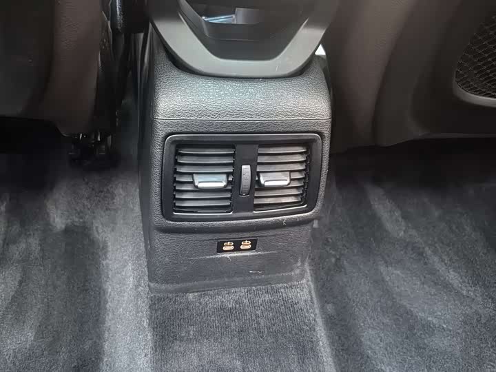 Фото 11 - BMW X1