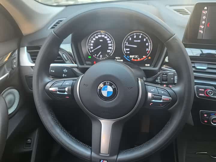 Фото 12 - BMW X1