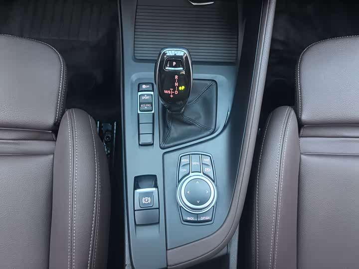 Фото 17 - BMW X1