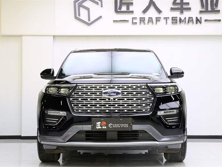 Фото 21 - Ford Explorer