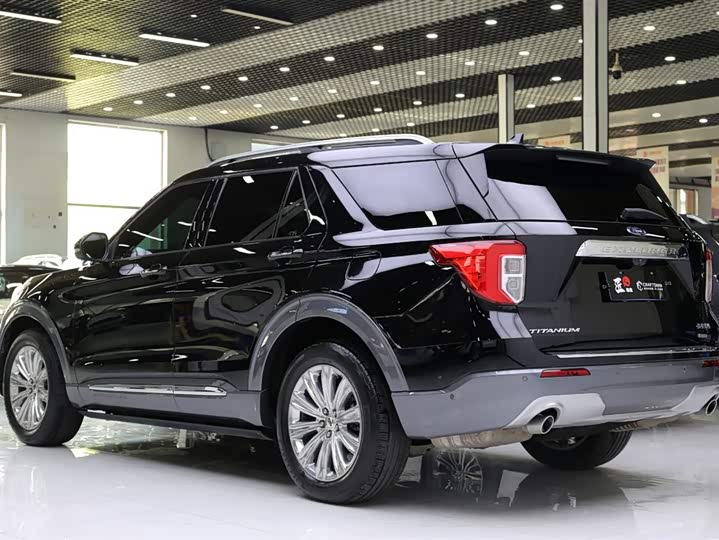 Фото 23 - Ford Explorer