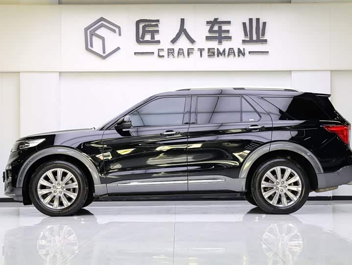 Фото 4 - Ford Explorer