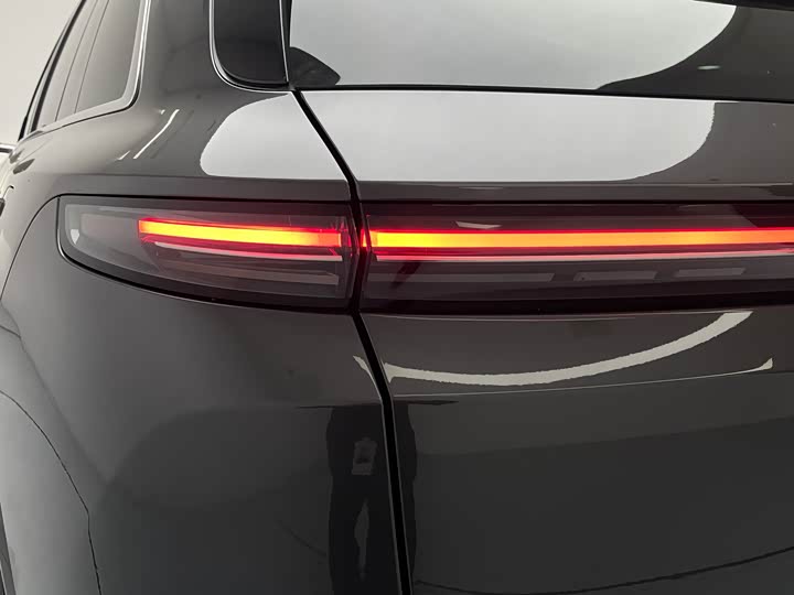 Фото 19 - LiXiang L7